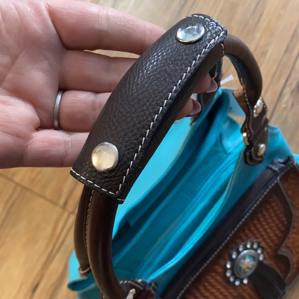 SOLD — Montana Silversmiths Purse - Picture 5 of 7